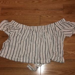 LA HEARTS pacsun off the shoulder cropped shirt!